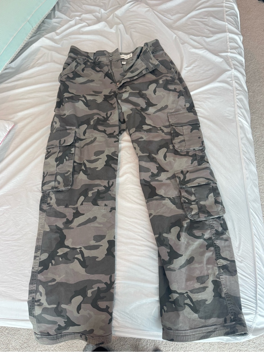 Abercrombie Camo Pants - Gray/Black